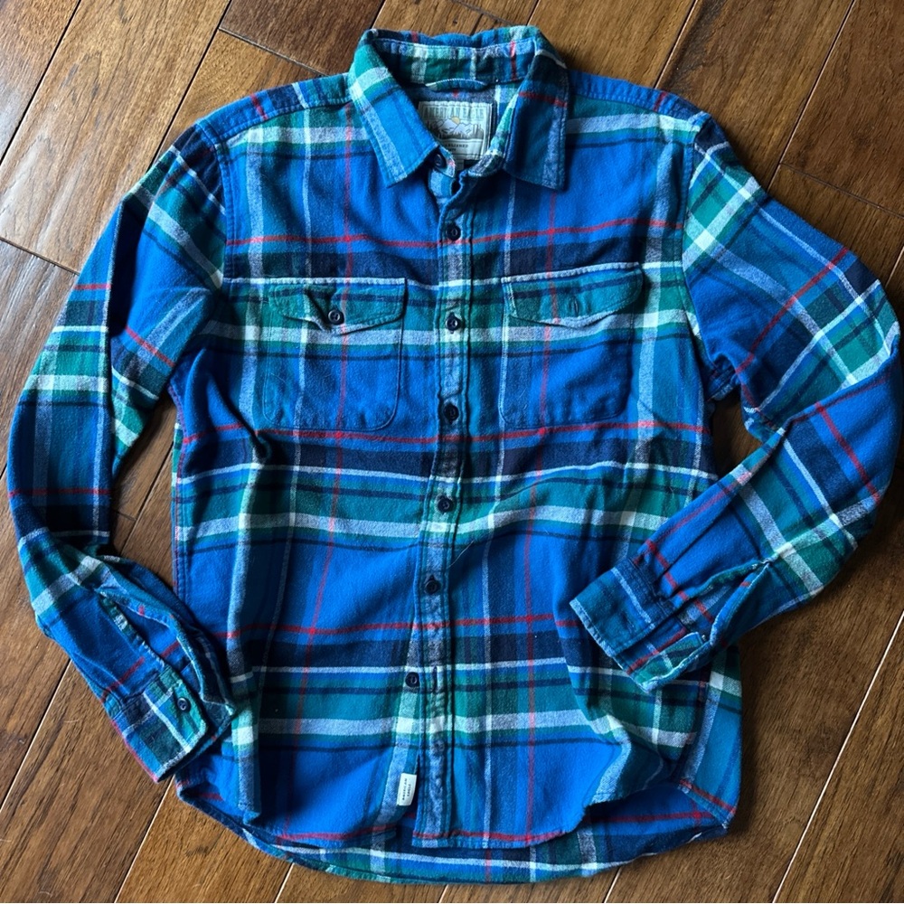 American Eagle men’s blue plaid flannel